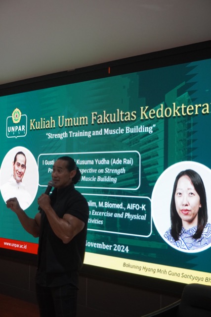 Seminar bersama Ade Rai